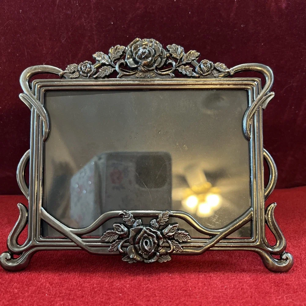 Vintage Ornate Photo Frame metal Art Nouveau Floral Vine‎ 3.5